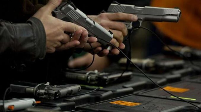 В Україні хочуть легалізувати вогнепальну зброю: що відомо