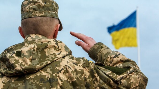 Загальна мобілізація в Україні: коли призиватимуть жінок