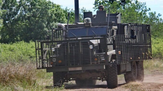Україна підтвердила постачання бронетехніки з Великобританії