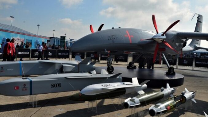 "Скоро в Украине": дрон Bayraktar AKINCI испытал боеприпасы от истребителя F-16