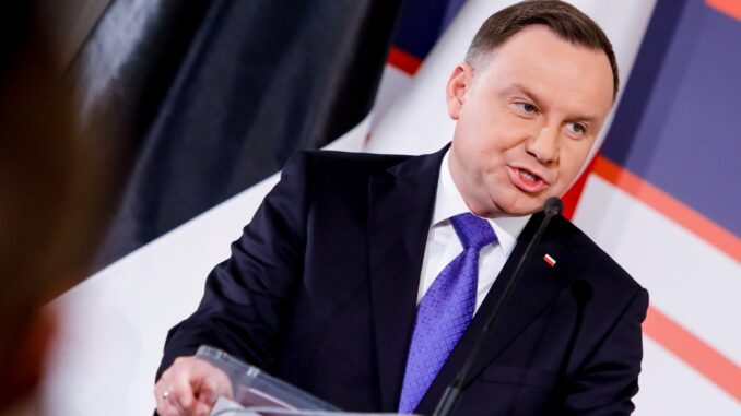 Ізраїль та Польща готові відновити стосунки та повернути послів до країн.