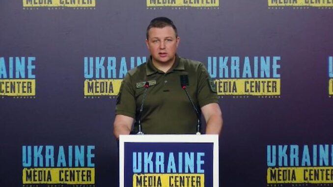 В Госпогранслужбе дали разъяснение о выезде за границу мужчин