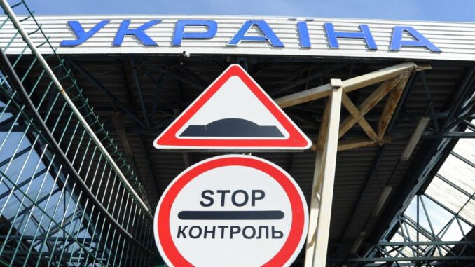 Выезд бизнесменов за границу: появились первые разъяснения по разрешению