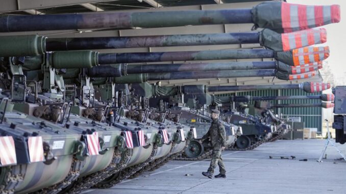 Німеччина передасть Україні САУ Panzerhaubitze 2000