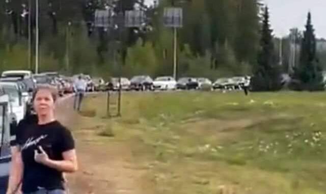 Мобилизация спровоцировала 50-километровые очереди на границе России с Финляндией