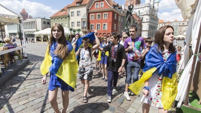 Стало відомо, скільки українських біженців планують повернутися додому