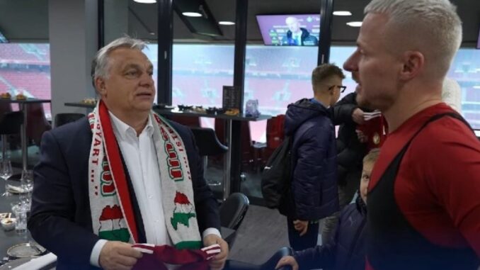 Друг путіна угорський прем'єр Орбан вдягнув шарф з картою "Великої Угорщини". ФОТО