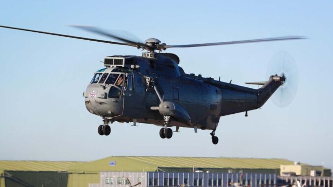 Украинские военные в Британии проходят обучение на вертолетах Sea King. ВИДЕО