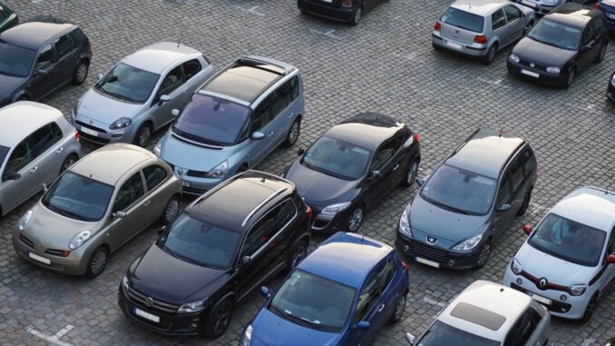 Стало відомо, чому в Україні стало менше американських авто