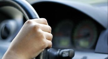Типова звичка, яка видає недосвідченого водія: думка інструктора