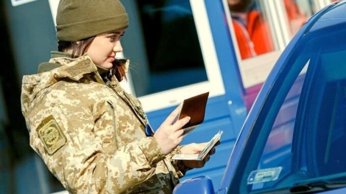 Виїзд за кордон на авто: які потрібні документи