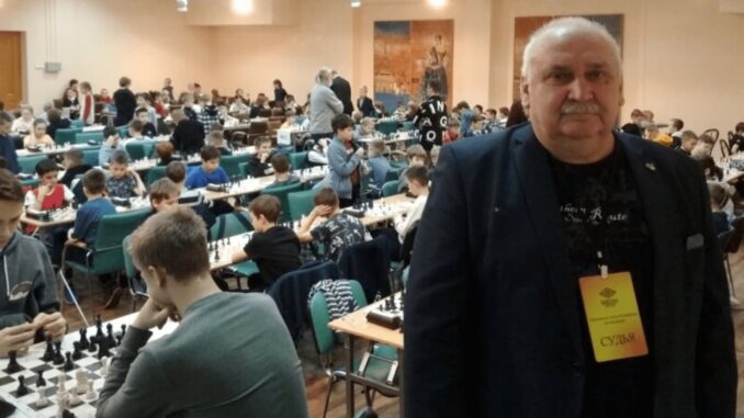 Відтяв вухо та зламав ніс: у культурній столиці РФ росіянин побив суддю шахівницею