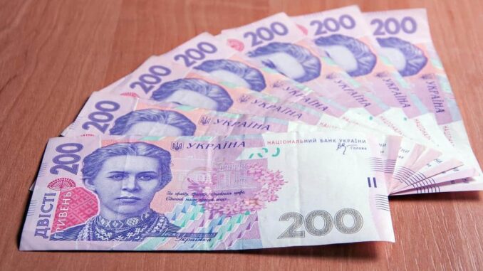 Українцям загрожують нові штрафи: у Раді хочуть серйозно карати за російську музику