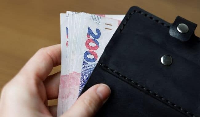 Переселенцям загрожують штрафи від військкоматів: у чому причина та яка сума
