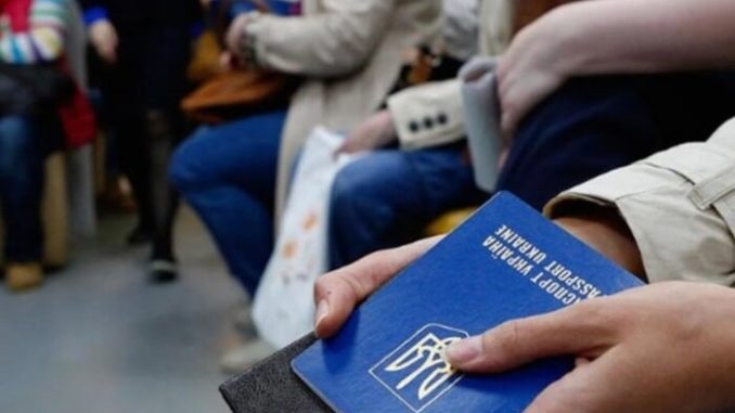 Міністр праці Німеччини вирішив знайти роботу тисячам українців