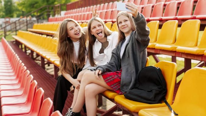 Коли в школах України починаються канікули: як раніше не буде
