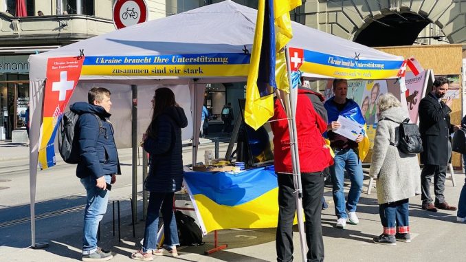Наскільки комфортно живуть українські біженці на виплати в Європі