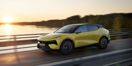 В Україні з’явився надпотужний британський електрокросовер із запасом ходу 650 км