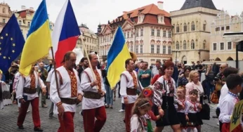 Десятки тисяч крон для українців: Чехія платить за переїзд — умови програми