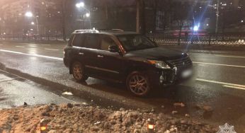 У Києві водій Lexus протаранив авто патрульних