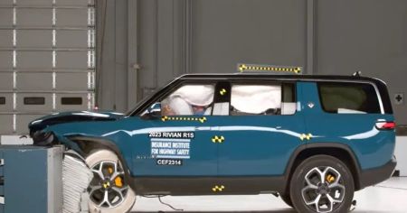 Названо найнебезпечніші авто 2023 року за результатами краш-тестів