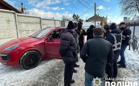 У Києві перекрили міжнародний канал постачання кокаїну: деталі і фото