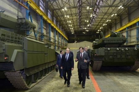 Оборонні підприємства РФ працюють у три зміни