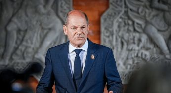 Зброя, а не солдати: Шольц проти ідеї Макрона про західні війська для України
