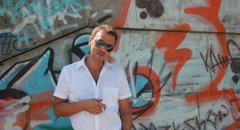 Вважали мертвим: музиканти “Би-2” знайшли у в’язниці Бангкока альпініста з України