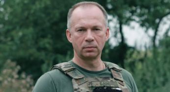 Єдина вулиця і жодного жителя: який вигляд має російське село, де народився Сирський