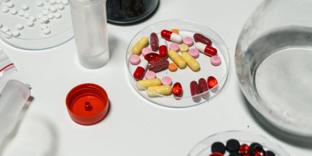 Вчені розробили модель ШІ, яка допомагає визначити, чи сумісні ліки один з одним