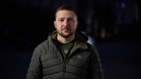 Для Зеленського на початку повномасштабної війни тримали напоготові потяг для евакуації – ЗМІ