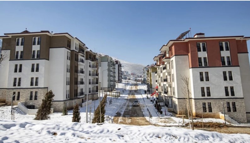 Влада Туреччини зводить нові будинки на місці зруйнованих