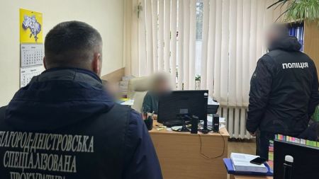 Прикривались ЗСУ та привласнили майже 400 тисяч гривень: на Одещині викрили злочинців