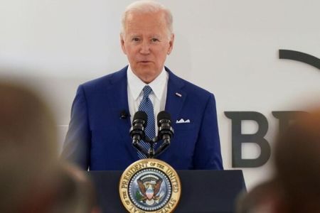 Байден назвав Путіна «м’ясником» і пояснив, що допомогло б США врятувати Україну