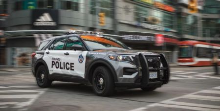 У Канаді поліція радить жителям віддавати злочинцям свої машини