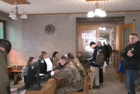 Доведеться пройти ВЛК: кого можуть призвати у березні