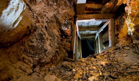 В Росії обвалився золотодобувний рудник, під завалами опинилися люди