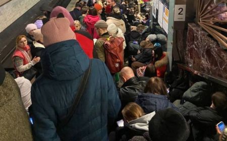 Ракетна атака на Київ 21 березня: палають трансформаторна підстанція, авто та є постраждалі