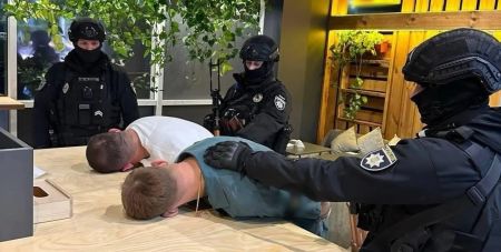 Кокаїну на $250 тис: поліція Києва ліквідувала наркоугруповання