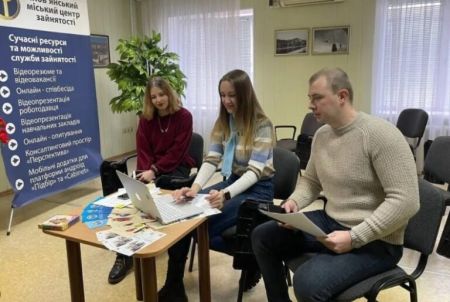 Українці масово перестали ставати на облік у Центрі зайнятості: причини