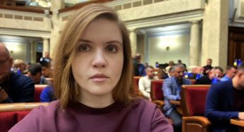 “Здавайте паспорт”: Безугла про припинення консульських послуг українцям за кордоном