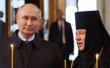 “Свята канавка” для Путіна: де російська еліта збирається пережити кінець світу