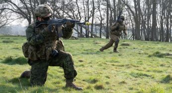 Темний тунель і сітки з требухою: як мобілізованих українців готують до відправки на фронт (відео)