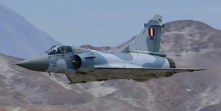 У Перу впав винищувач Mirage 2000: останки літака знайшли на вулкані Пічу-Пічу (фото)