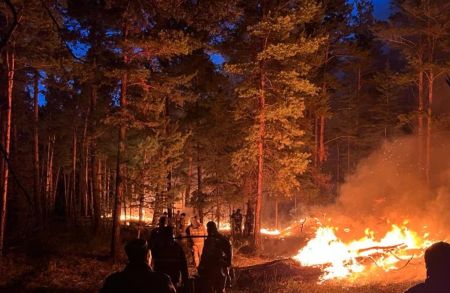 Карма для Росії: горить столиця Бурятії, полум’я лізе на будинки. Вражаюче відео