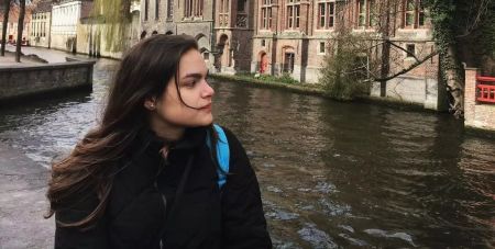 “Вода не безкоштовна”: жінка бере з бойфренда плату, коли він залишається у неї вдома (відео)