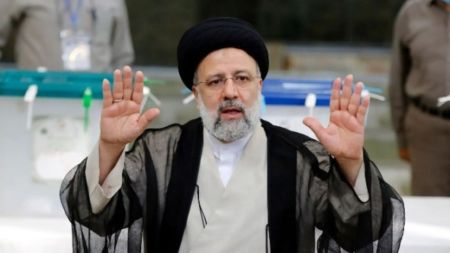 Член “комітету смерті”, союзник Путіна і постачальник “шахедів”: чим відомий президент Ірану, який потрапив в аварію