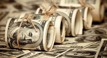 Долар стрімко дорожчає: курс валют у київських обмінниках