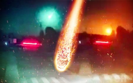 Це був великий об’єкт: вчений пояснив, що спалахнуло в небі над Україною і до чого тут метеорит